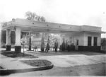Link to Image Titled: Filling Station at Lewis and Broadway