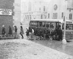 Link to Image Titled: Children Arriving at First Baptist Church